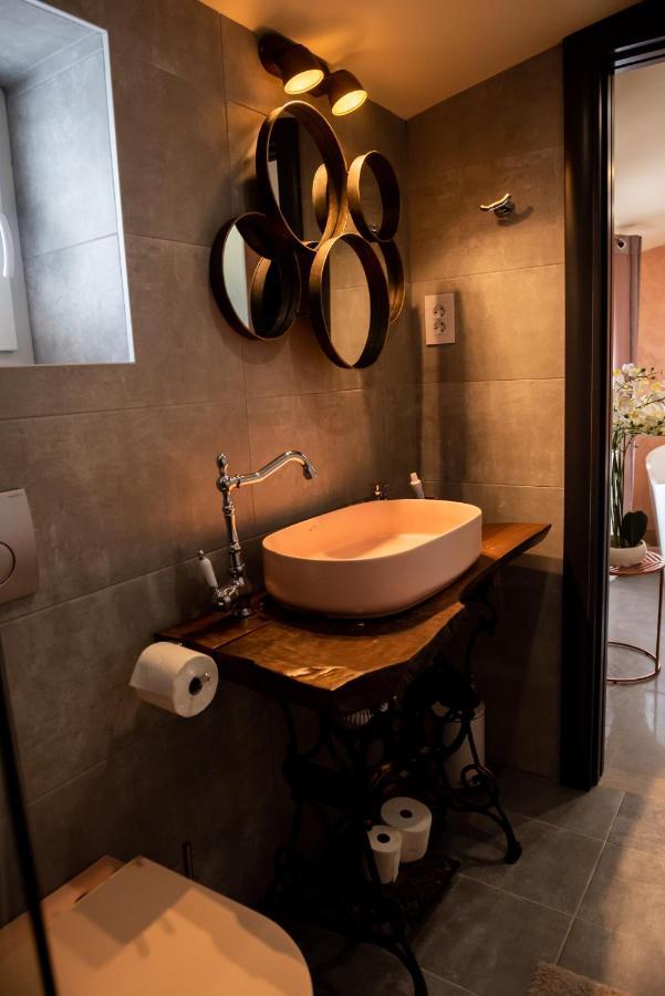 Cista Desetka! - Sa Garaznim Mestom Novi Sad Extérieur photo